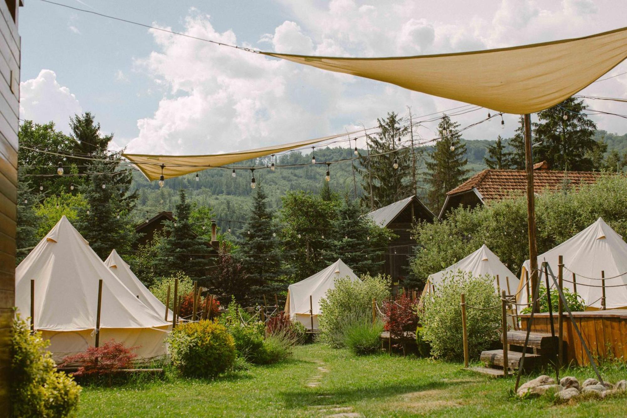 Valea Doftanei Glamping Hotel Teşila Exterior foto